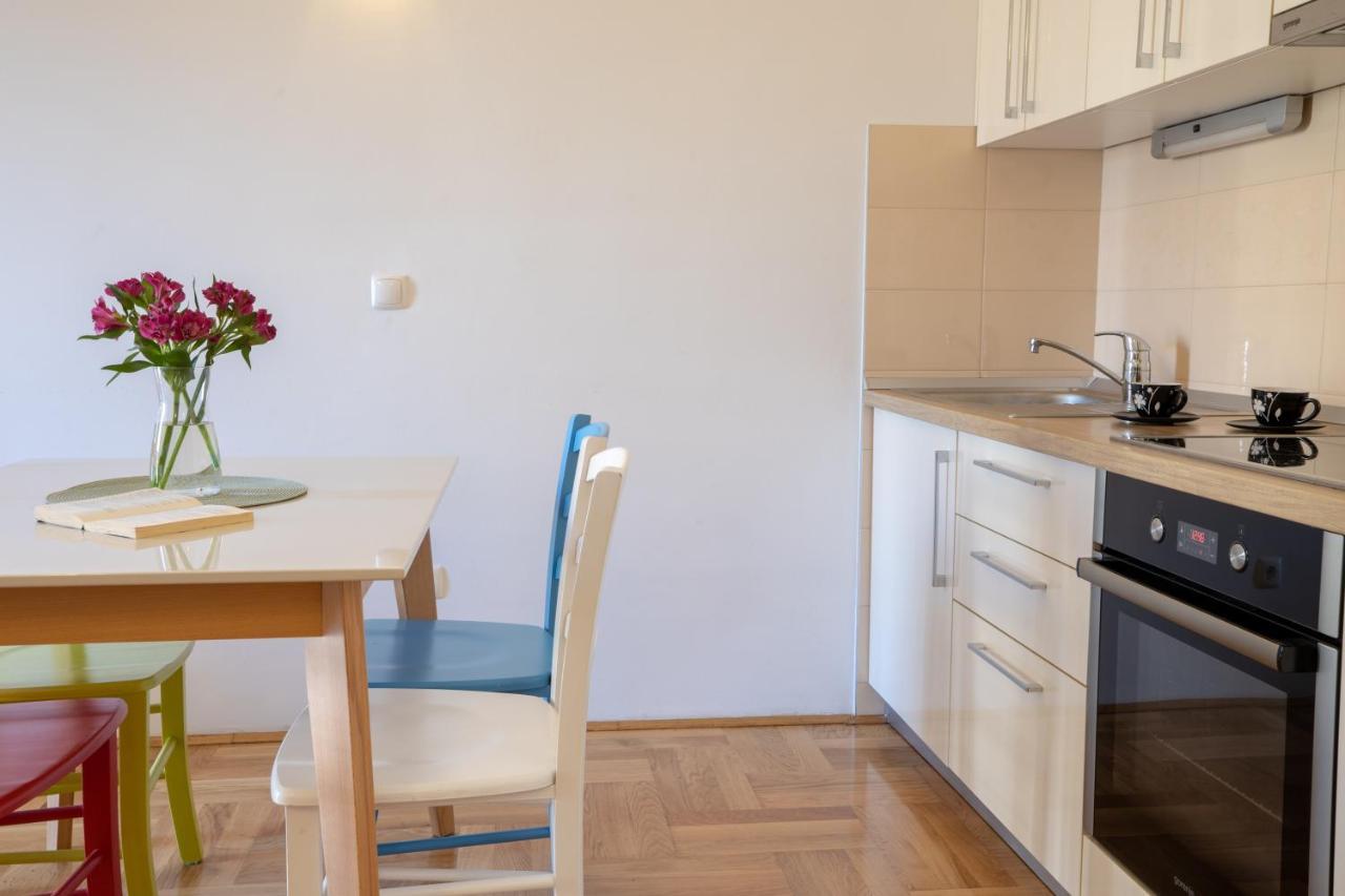 Beach Spot Apartments Makarska Bagian luar foto