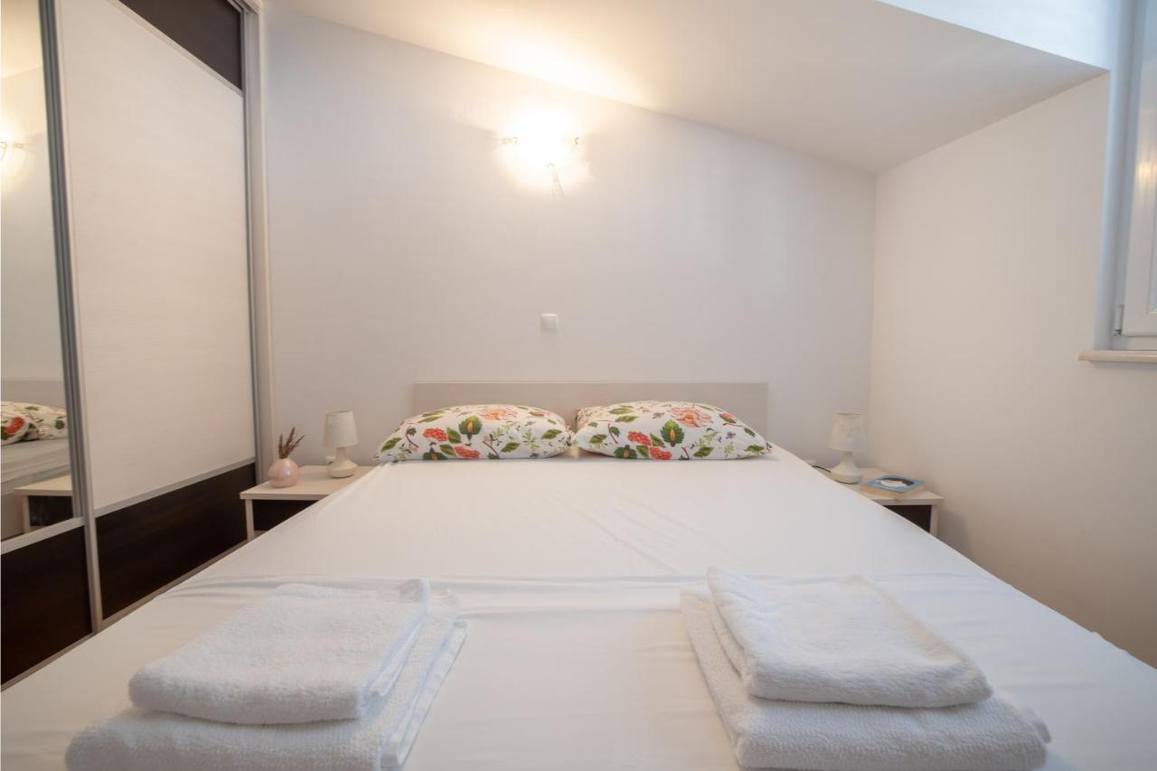 Beach Spot Apartments Makarska Bagian luar foto